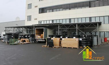 Навес из профнастила у склада компании "Мерседес Бенц Рус" Навес из профнастила у склада компании "Мерседес Бенц Рус"